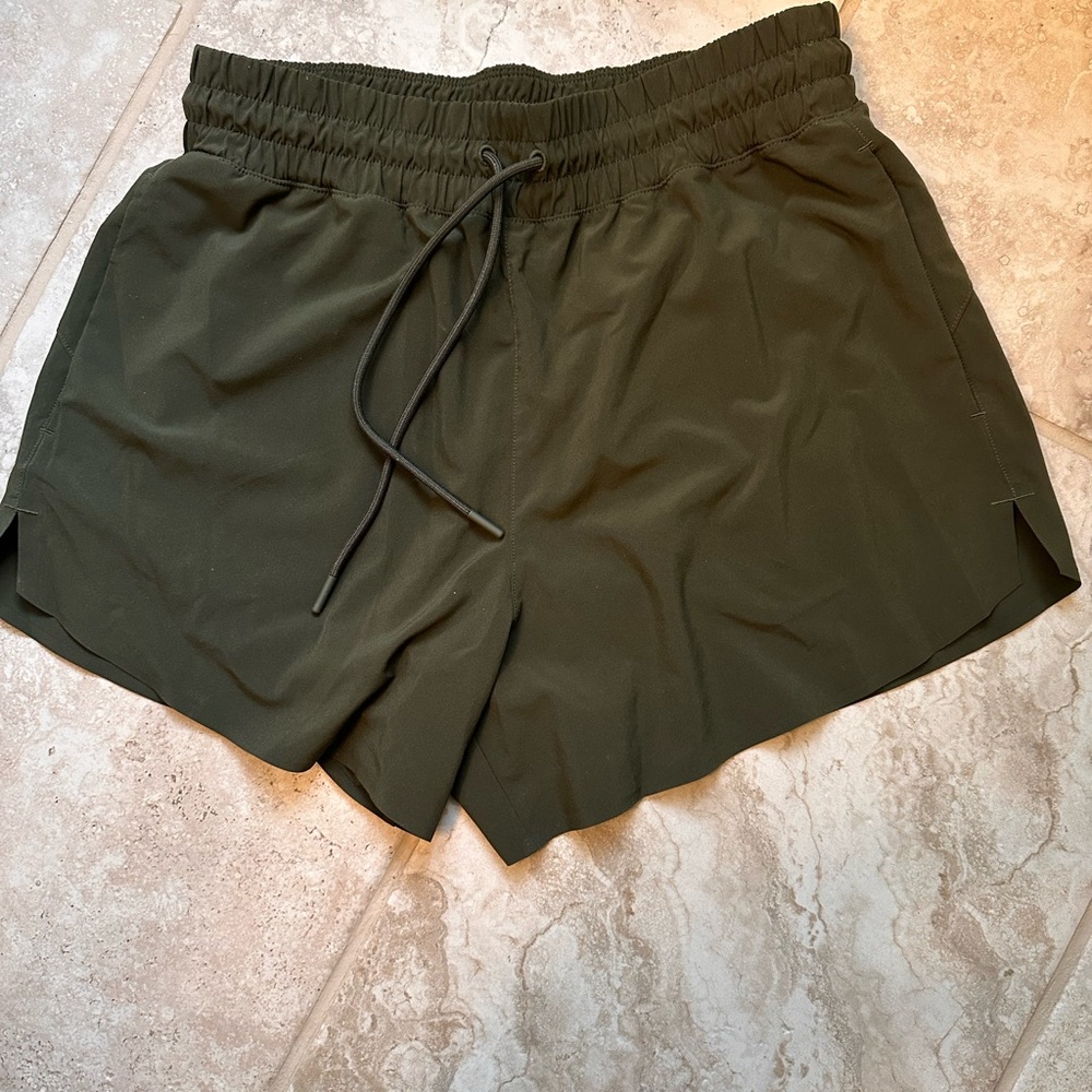 Athleta Crossroads Short Euc Small - image 6